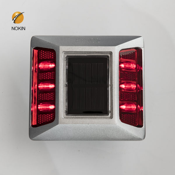 Synchronous Flashing Road Solar Stud Light For Motorway With Spike